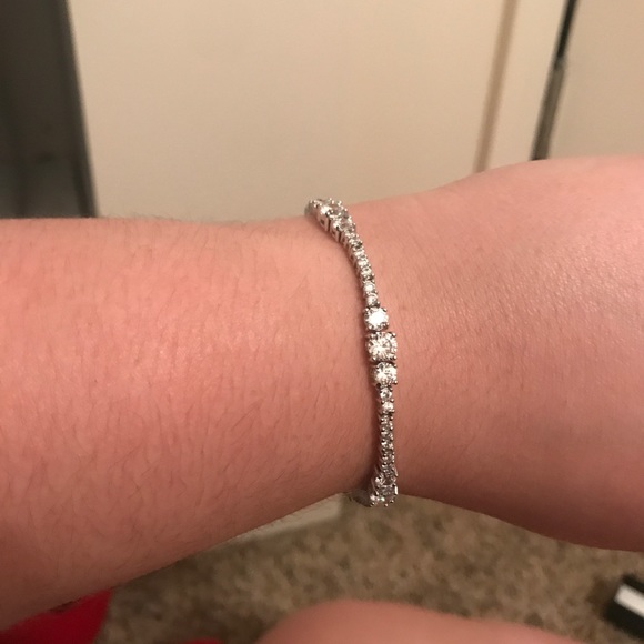 Diamond bracelet! - Picture 2 of 4